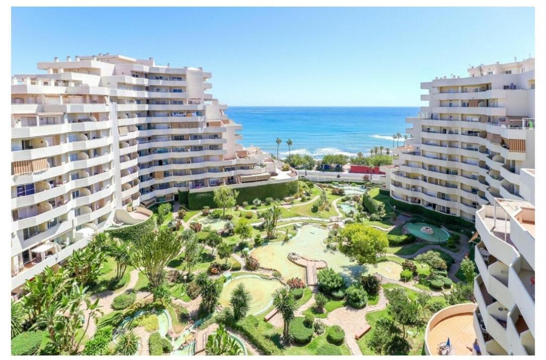 El Estudio De La Playa Benalbeach 324 Gran Terraza Vistas Al Mar Бенальмадена Экстерьер фото