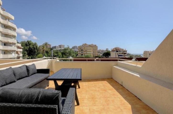 El Estudio De La Playa Benalbeach 324 Gran Terraza Vistas Al Mar Бенальмадена Экстерьер фото